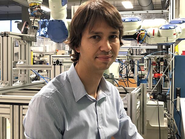 Alexander Kühl vom Lehrstuhl für Fertigungsautomatisierung und Produktionssystematik der Uni Erlangen. Alexander Kühl vom Lehrstuhl für Fertigungsautomatisierung und Produktionssystematik der Uni Erlangen.
