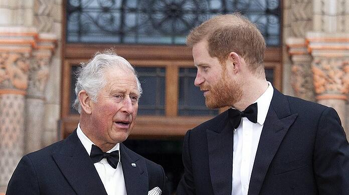 Hat Prinz Harry (r.) wirklich ein Geburtstagsgeschenk seines Vaters, König Charles, für seine Tochter abgelehnt?