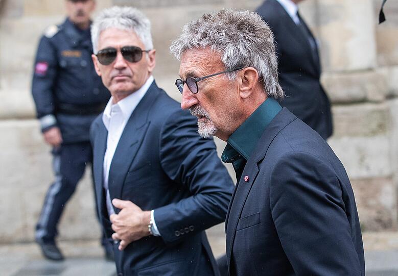 Eddie Jordan, ehemaliger Formel-1-Teambesitzer, verlässt den Stephansdom nach der Trauerfeier für die verstorbene Motorsport-Legende Niki Lauda.