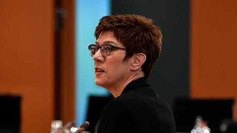 Verteidigungsministerin und CDU-Vorsitzende Annegret Kramp-Karrenbauer. Foto: John Macdougall/AFP-POOL/dpa/Archivbild