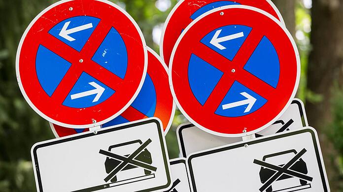 Mitte August werden in München etliche temporäre Parkverbotszonen geschaffen. (Symbolbild)