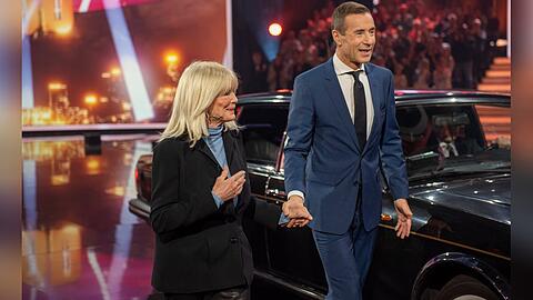 Bei "Klein gegen Gro&szlig; - Das unglaubliche Duell" gibt es Wiedersehen mit "Denver-Clan"-Ikone Linda Evans.