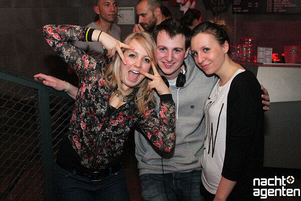 DOK.fest trifft Marry Klein im Harry Klein. Mehr Bilder unter: href="http://www.nachtagenten.de/event/21.03.2014/harry-klein/marry-klein-vibration.297024.html
