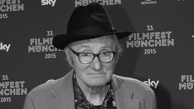 Schriftsteller, Maler und Regisseur Herbert Achternbusch starb am 10. Januar im Alter von 83 Jahren. Über die Umstände seines Todes ist nichts bekannt.