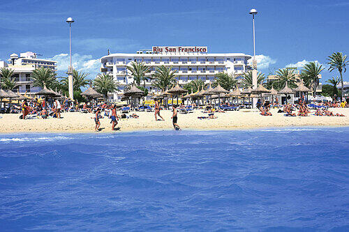 Hier wohnen die beiden Gewinner: das Vier-Sterne-Hotel RIU &bdquo;San Francisco&ldquo; direkt an der Playa de Palma.