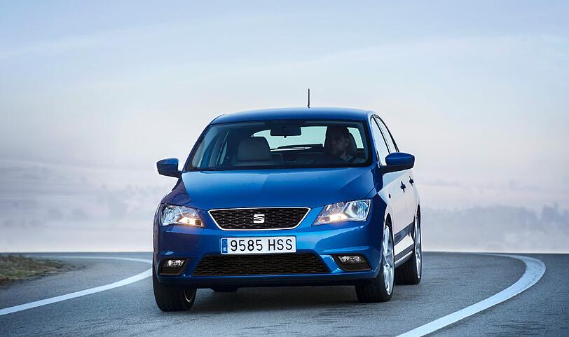 Der aktuelle Seat Toledo ist ein kompaktes Auto, das viel Platz für Passagieer und Gepäck bietet, sich einfach bedienen lässt und das auch preislich im Rahmen bleibt.