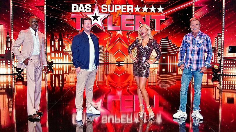 Die "Supertalent"-Jury (v.r.): Dieter Bohlen, Evelyn Burdecki, Chris Tall und Bruce Darnell