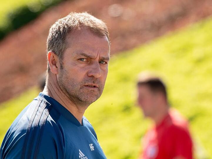 Möchte Verstärkungen in der Winderpause: Bayern-Coach Hansi Flick.