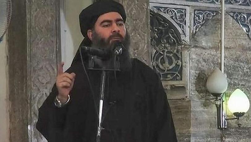 Abu Bakr al-Baghdadi soll eine US-Geisel mehrmals vergewaltigt haben. Abu Bakr al-Baghdadi soll eine US-Geisel mehrmals vergewaltigt haben.
