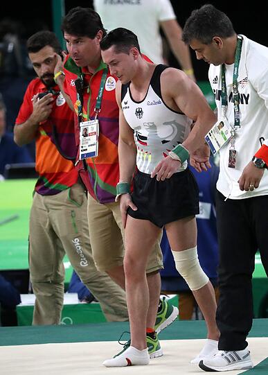Trotz eines Kreuzbandrisses hat Andreas Toba weitergeturnt. Die Bilder aus Rio.