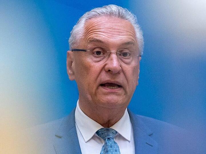 Joachim Herrmann (CSU), Innenminister von Bayern. Foto: Peter Kneffel/dpa/Archivbild