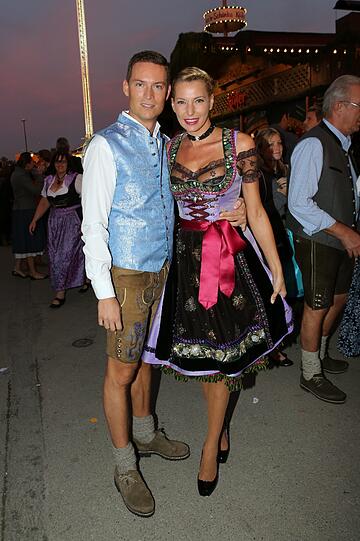 Giulia Siegel mit Freund Frank Büchtmann.