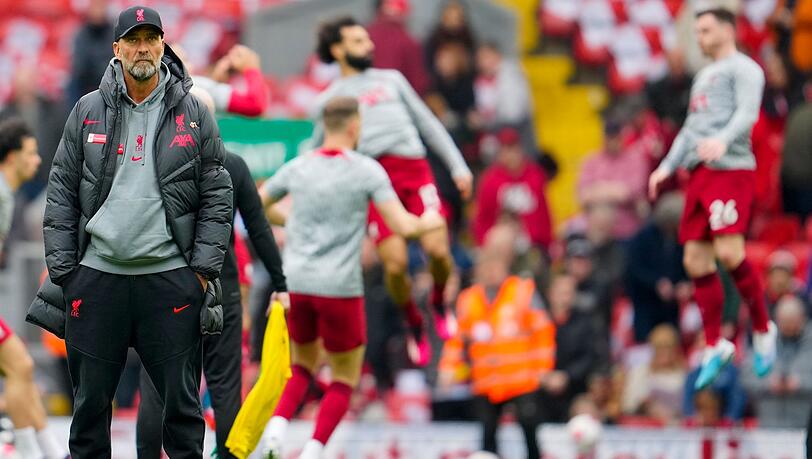 Jürgen Klopp beobachtet seine Spieler.