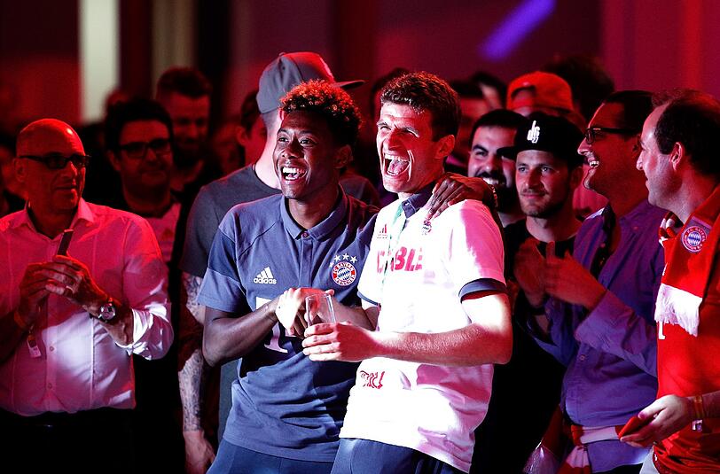 Auch bei der anschließenden Champions Party ging die Alaba-Party weiter.