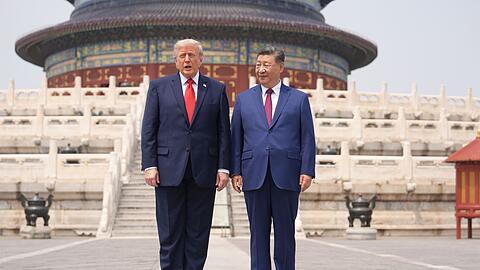 Nach den ersten Gespr&auml;chen zeigte Xi Trump den Himmelstempel in Peking.