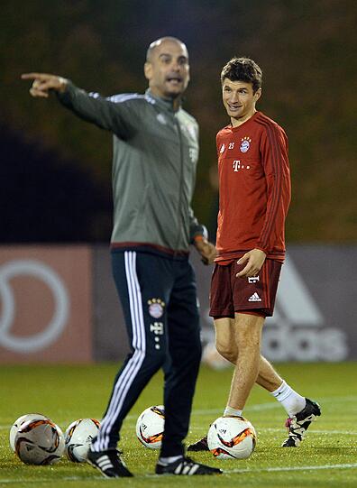 Die Bilder vom ersten Bayern-Trainig in Doha (Katar)
