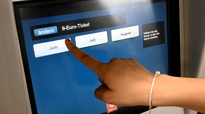 Die Nachfrage nach dem 9-Euro-Ticket ist auch in München hoch. (Archivbild)