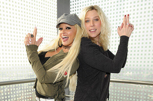 Hoch hinaus: Daniela Katzenberger mit Leute-Kolumnistin Kimberly Hoppe im 21. Stock in der Landsberger Straße 110.