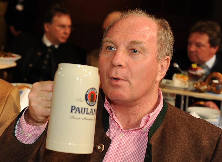 Uli Hoeneß am Nockherberg 2009.