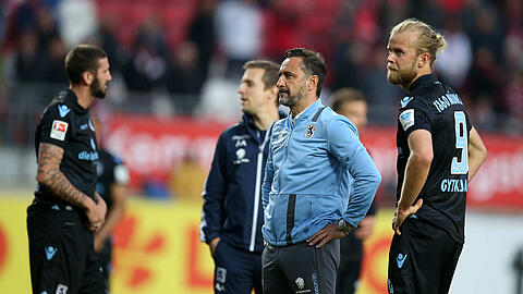 Mittelstürmer ohne Durchschlagskraft: Sascha Mölders (l.) und Christian Gytkjaer (r.) mit Löwen-Trainer Vitor Pereira.