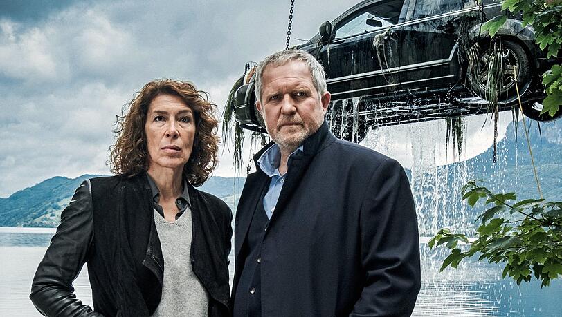 Einsatz am Wolfgangsee: Die Wiener Kommissare Bibi Fellner (Adele Neuhauser) und Moritz Eisner (Harald Krassnitzer). Einsatz am Wolfgangsee: Die Wiener Kommissare Bibi Fellner (Adele Neuhauser) und Moritz Eisner (Harald Krassnitzer).