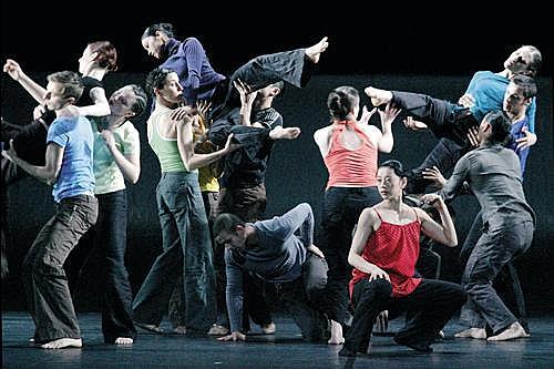 Voller Einsatz für das Tanztheater in Nürnberg: Die Opernhaus-Compagnie, die nach der heutigen Vorstellung aufgelöst wird.