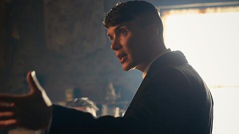 Cillian Murphy soll in einem neuen "Peaky Blinders"-Film erneut in die Rolle von Tommy Shelby schlüpfen.