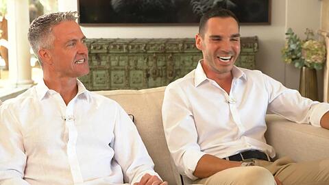 Partnerlook bei Ralf Schumacher und Etienne: Sie wollen sich deutlich als Paar präsentieren.