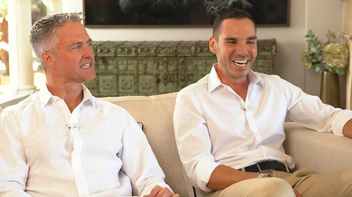 Partnerlook bei Ralf Schumacher und Etienne: Sie wollen sich deutlich als Paar präsentieren.
