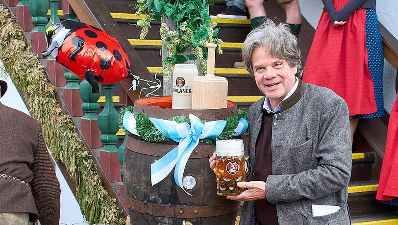 Begr&uuml;&szlig;t den FC Bayern seit Jahrzehnten auf dem Oktoberfest in seinem Zelt: Gastro-Legende Michael K&auml;fer.