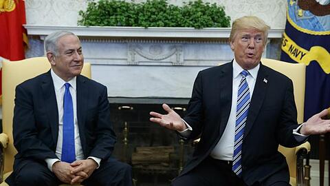 Donald Trump (r) und Benjamin Netanjahu bei einem Treffen im Weißen Haus im März 2018.