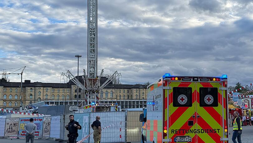 Bei dem Unfall eines Kettenkarussells auf dem Bayreuther Frühlingsfest wurden sechs Menschen verletzt.