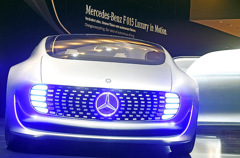 Ein Mercedes-Benz Forschungsfahrzeug für autonomes Fahren auf der IAA in Frankfurt.
