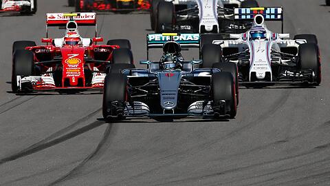 Nico Rosberg (Mitte) ließ den Rest des Feldes erneut hinter sich.