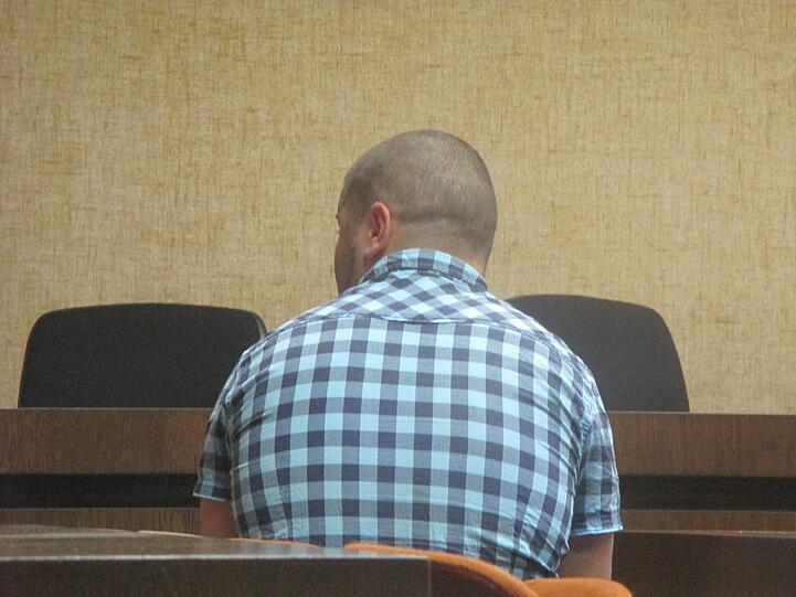Sex-Täter auf der Anklagebank: Giorgios T. (Name geändert) hat den Überfall im U-Bahnhof gestanden.