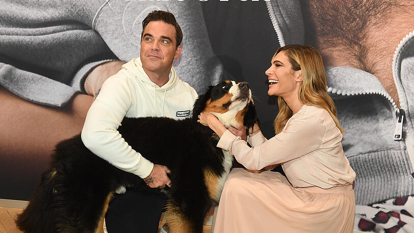 Robbie Williams mit seiner Frau Ayda bei der Präsentation seiner Mode-Kollektion in München.