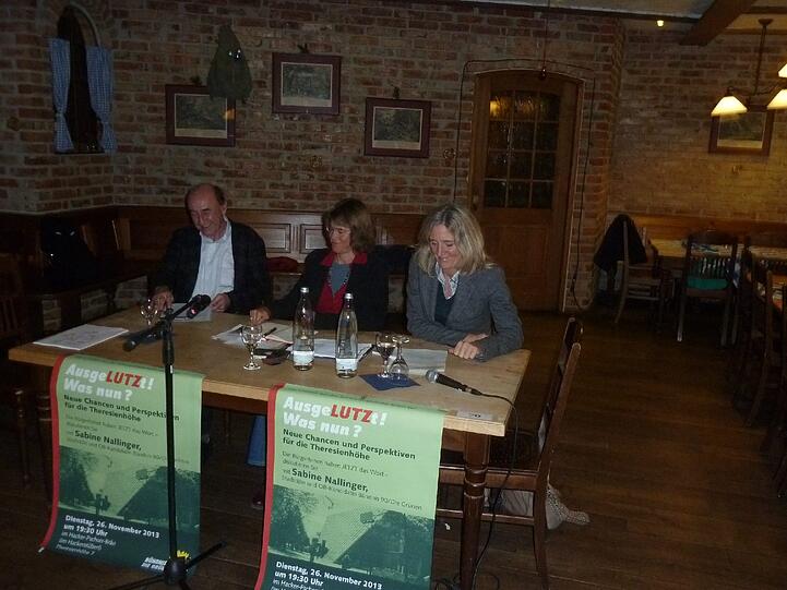 V. l.: Georg Wäsler (ver.di), Moderatorin Sybille Stöhr und die grüne OB-Kandidatin Sabine Nallinger.
