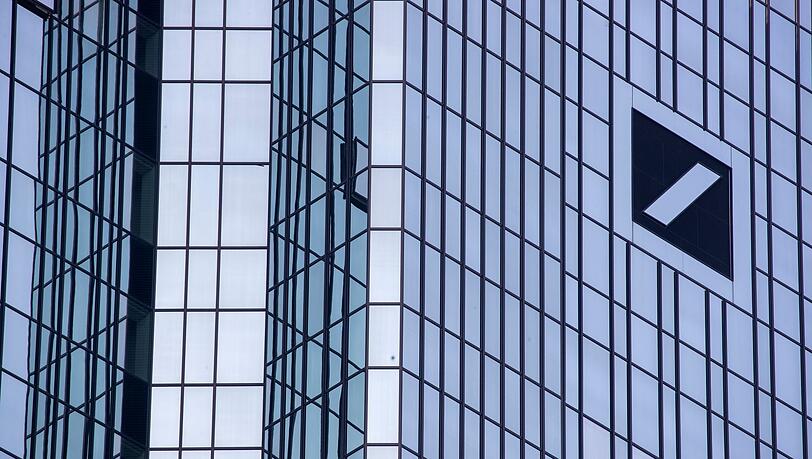 Im dritten Quartal verzeichnet die Deutsche Bank einen Gewinnrückgang. Im dritten Quartal verzeichnet die Deutsche Bank einen Gewinnrückgang.