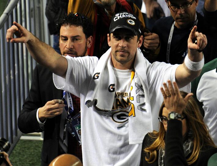 DieGreen Bay Packers sind zum vierten Mal Super Bowl-Champion. Am Sonntagabend (Ortszeit) besiegte das Team aus dem US-Bundesstaat Wisconsin in einem spannenden Endspiel der National Football-League
(NFL) in Dallas Rekordmeister Pittsburgh Steelers mit 31:25. Die Bilder vom Sportfest.