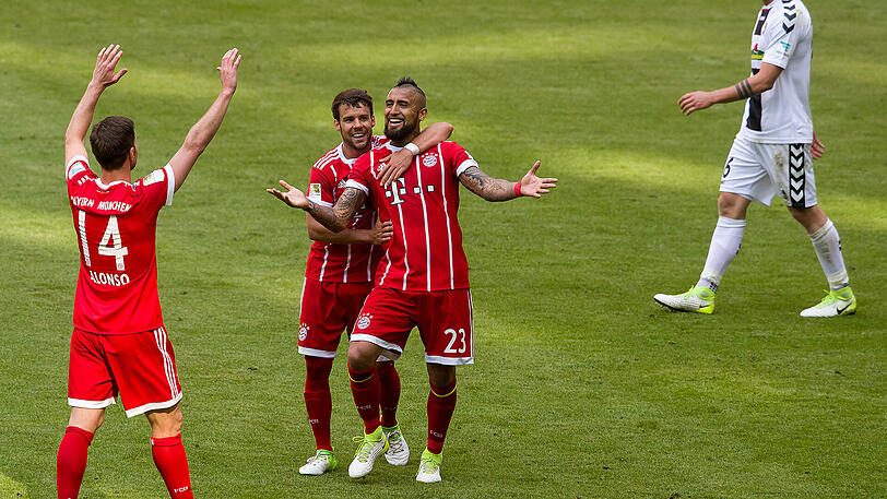 Der FC Bayern gewinnt souverän zum Saisonabschluss.