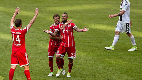Der FC Bayern gewinnt souverän zum Saisonabschluss.