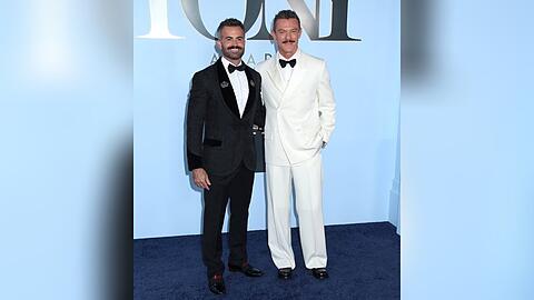 Fran Tomas und Luke Evans (r.) am Sonntag bei den Tony Awards.