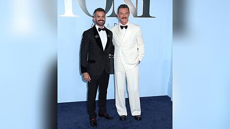 Fran Tomas und Luke Evans (r.) am Sonntag bei den Tony Awards.