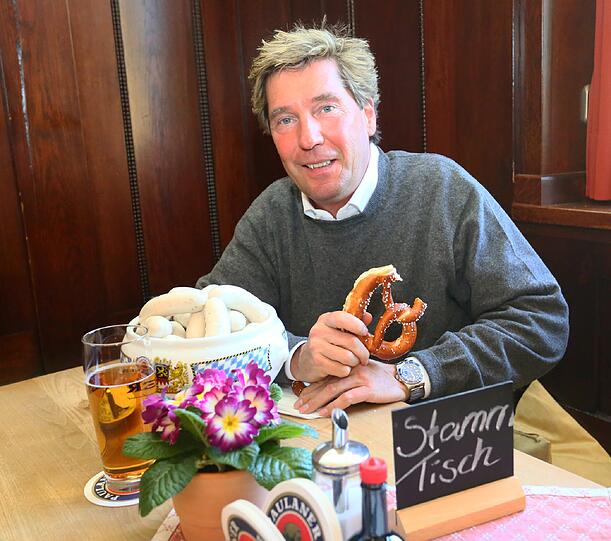 Ein guter Ort für Fußball-Fachsimpeleien: Die Gaststätte an der Großmarkthalle, wo Stefan Schneider am Samstag gerne auf ein paar Weißwürste einkehrt.