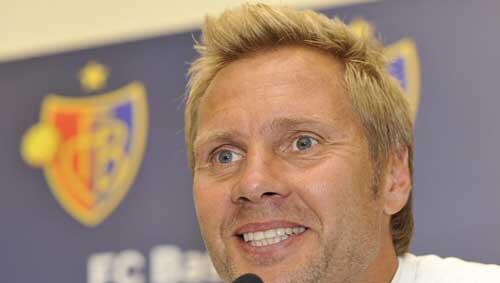 Wird der Ex-Bayer und aktuelle Coach des Schweizer Champions League-Teilnehmers Thorsten Fink neuer HSV-Coach? Wird der Ex-Bayer und aktuelle Coach des Schweizer Champions League-Teilnehmers Thorsten Fink neuer HSV-Coach?