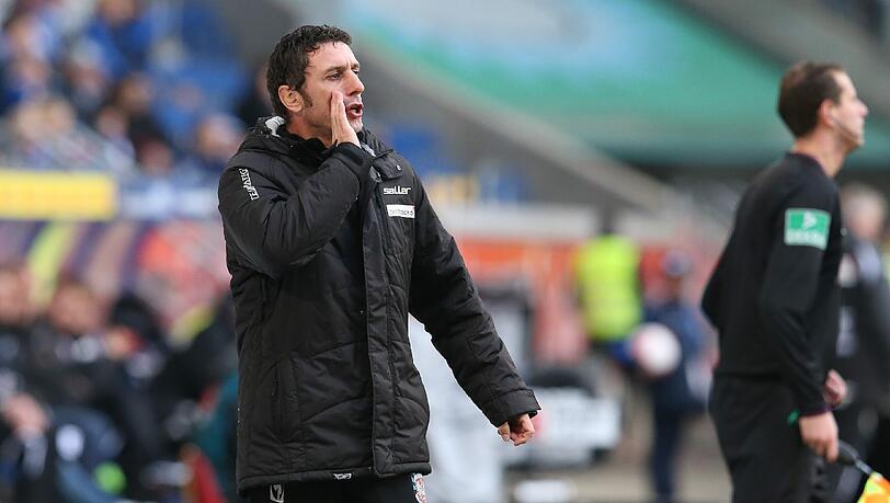 Ist im Moment ohne Job: Der ehemalige Bundesliga-Profi Sven Kmetsch, zuletzt Möhlmanns Co-Trainer beim FSV Frankfurt. Ist im Moment ohne Job: Der ehemalige Bundesliga-Profi Sven Kmetsch, zuletzt Möhlmanns Co-Trainer beim FSV Frankfurt.