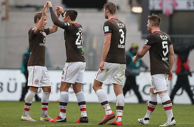 Am 16. Spieltag gab es endlich wieder Grund zum Jubeln für St. Pauli - glücklicker 2:0-Sieg bei Greuther Fürth.