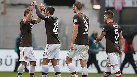 Am 16. Spieltag gab es endlich wieder Grund zum Jubeln für St. Pauli - glücklicker 2:0-Sieg bei Greuther Fürth.
