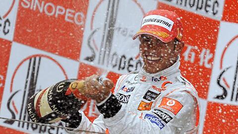 Lewis Hamilton hat in Shanghai die Basis gelegt, um jüngster Formel-1-Weltmeister aller Zeiten zu werden.