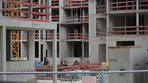 Bauen, bauen, bauen - in Bayern wurden im ersten Halbjahr 2026 so viele Genehmigungen f&uuml;r neue Wohnungen erteilt, wie schon lange nicht mehr. (Symbolbild)